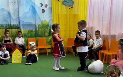 1А група "Божурчета "Дядо вади ряпа" - ДГ Божур - Сливен
