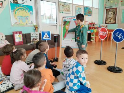 група "Патиланци" - "Участници в движението" - ДГ Божур - Сливен