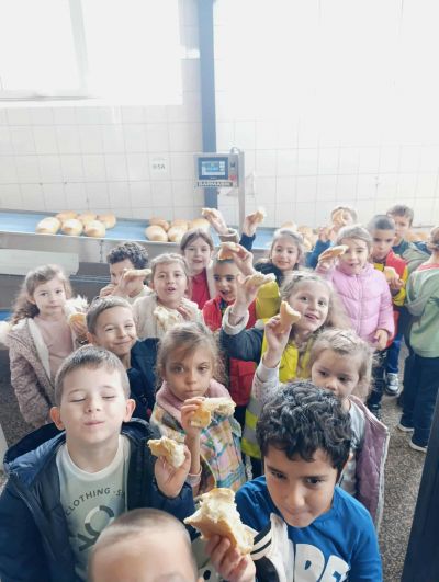 Отбелязване на Международният ден на хляба - ДГ Божур - Сливен
