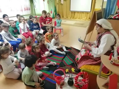 1 група - Посрещане на Баба Марта - ДГ Божур - Сливен